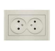 1062122	Розетка  Universal  Бриллиант 2-м СП  16А IP20 без заземл. сл. кость  7948738